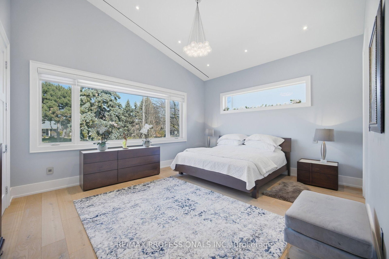 466 The Kingsway • Toronto, ON photo 26