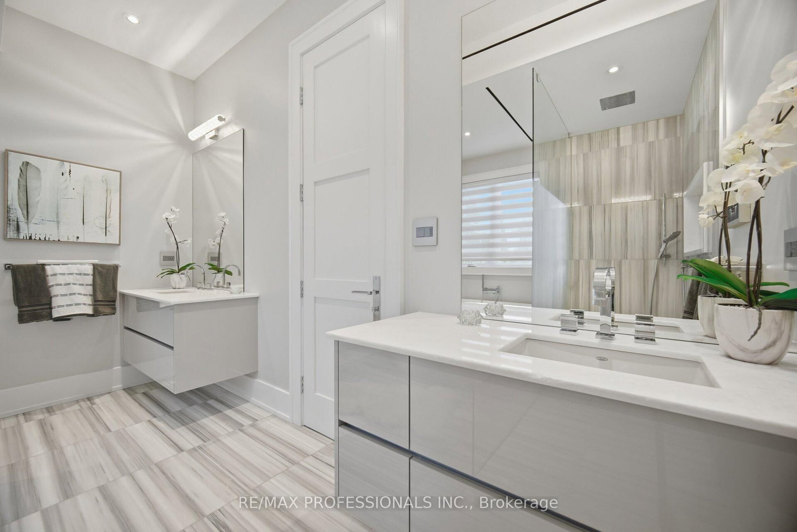466 The Kingsway • Toronto, ON photo 34