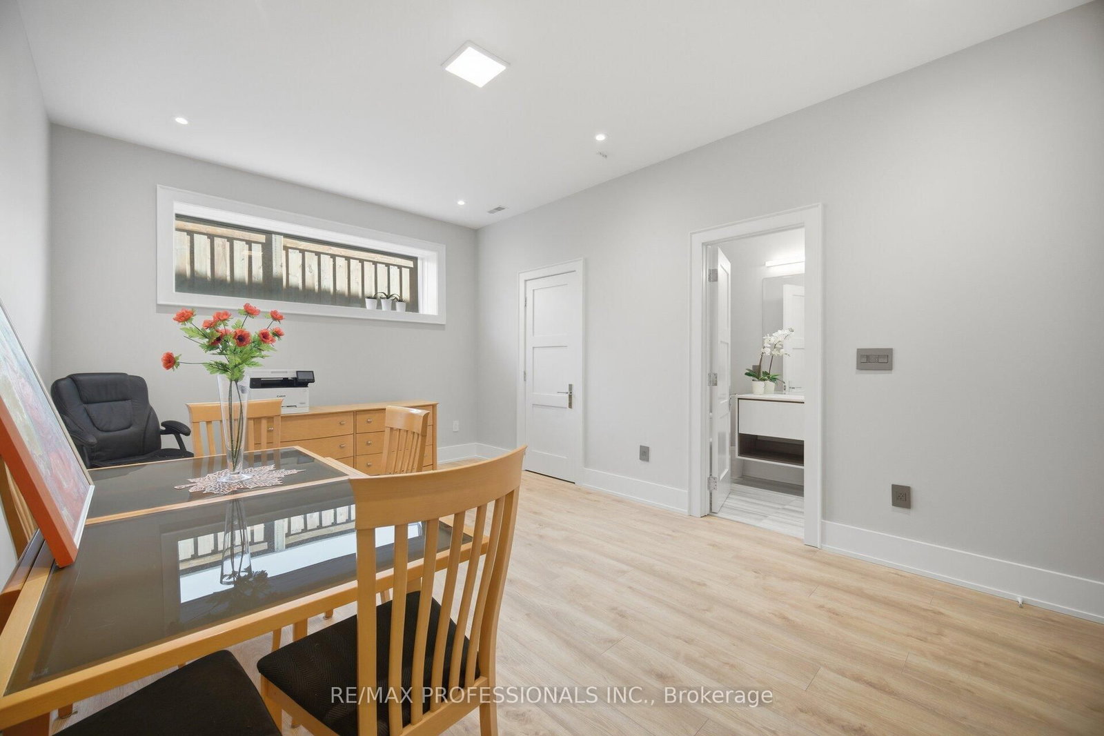466 The Kingsway • Toronto, ON photo 44