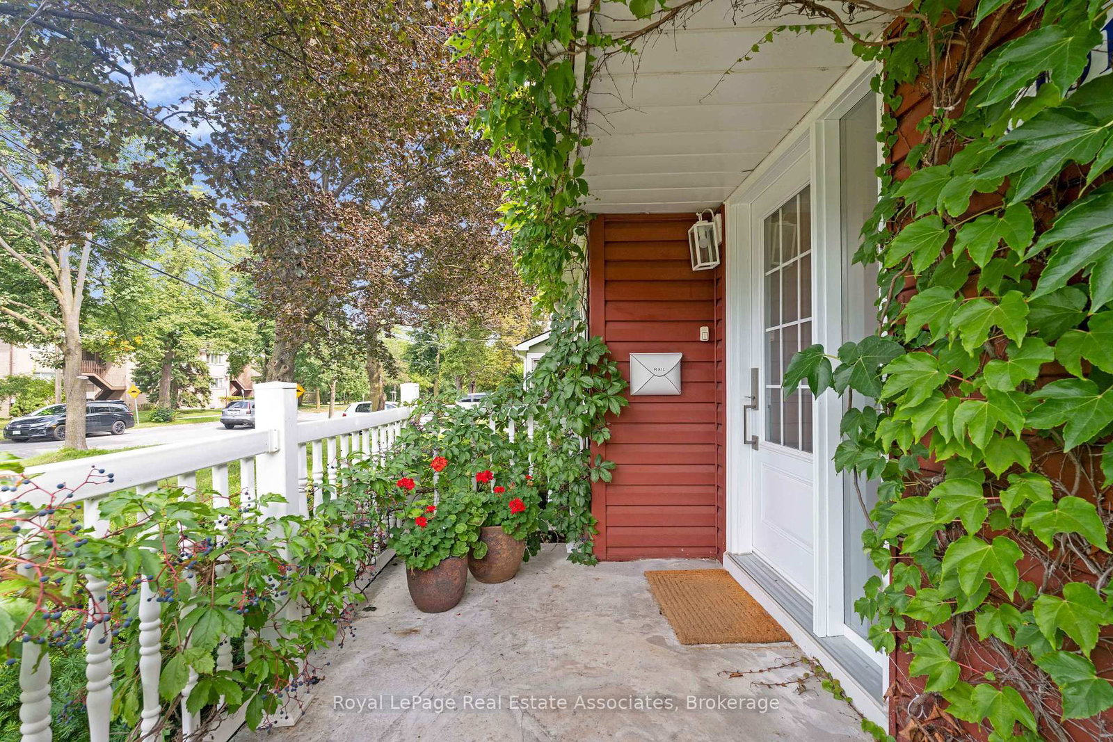 101 Denison Avenue • Brampton, ON photo 4