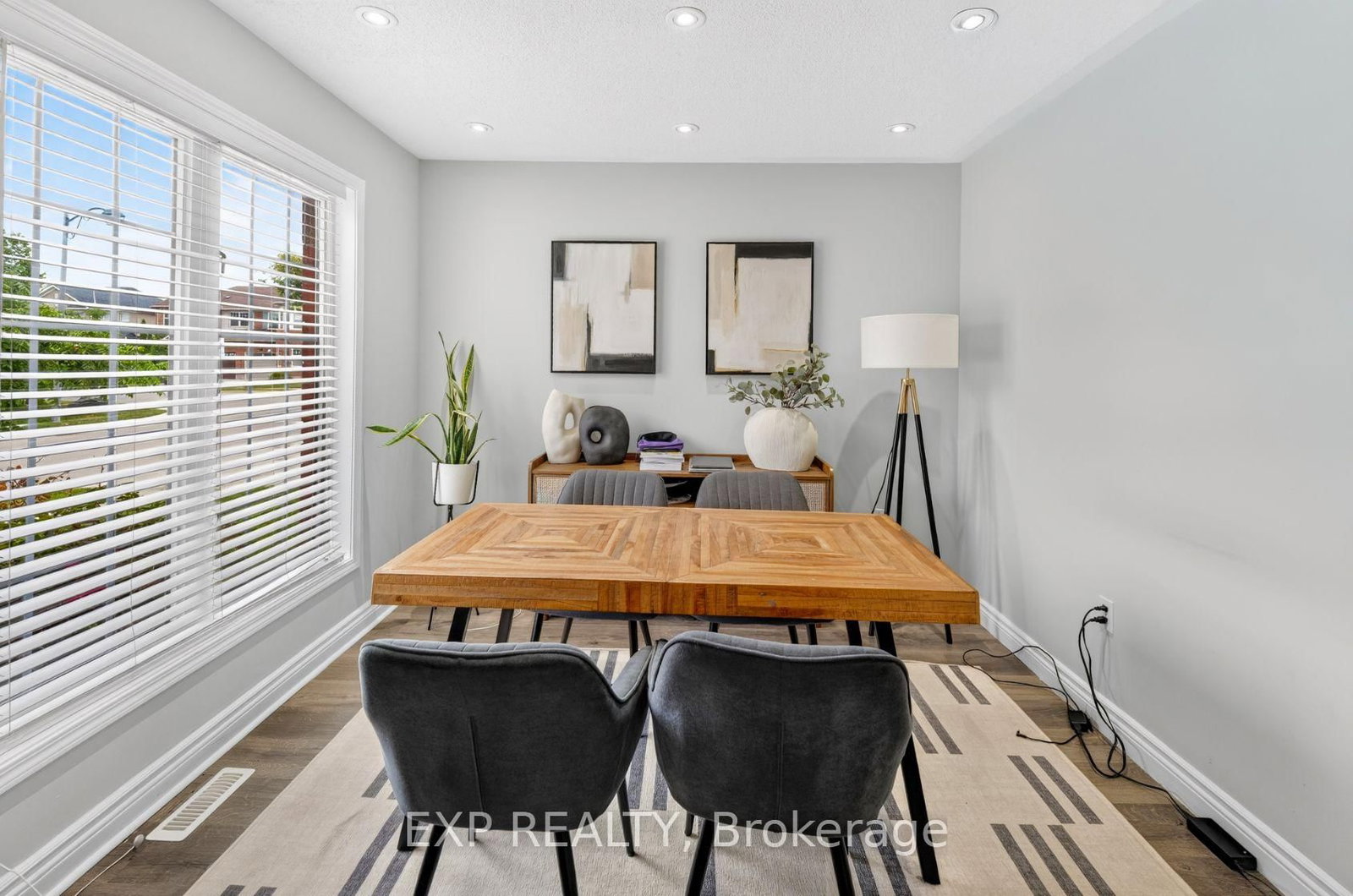 1008 Cooper Avenue • Milton, ON photo 3