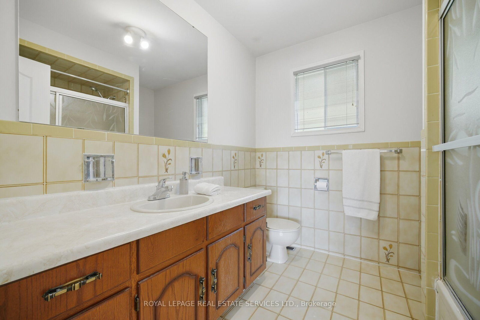 124 Stilecroft Drive • Toronto, ON photo 26
