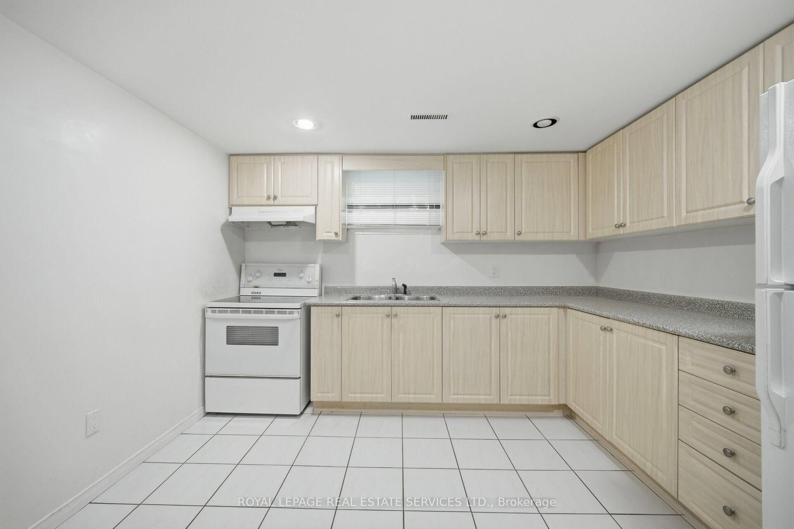 124 Stilecroft Drive • Toronto, ON photo 38