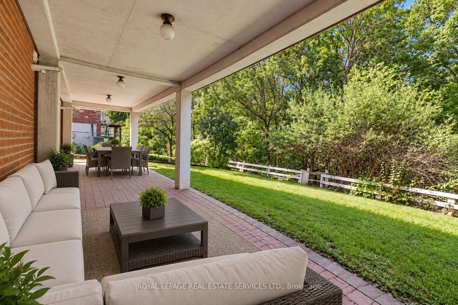 124 Stilecroft Drive • Toronto, ON photo 45