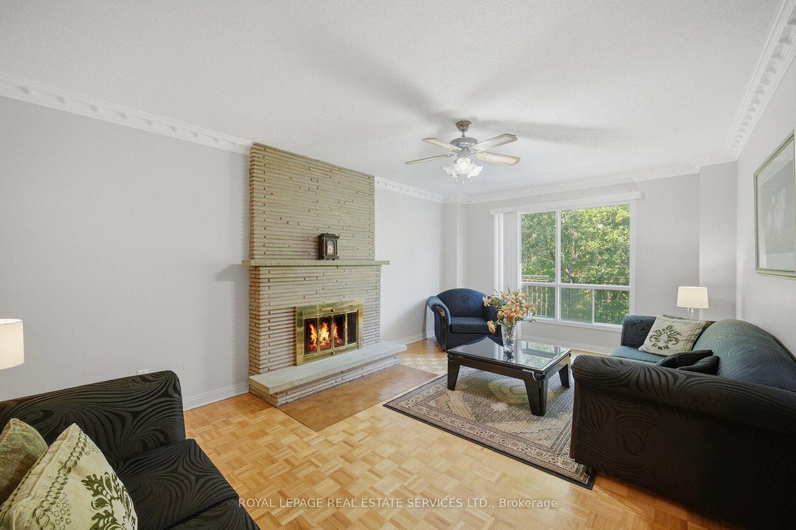 124 Stilecroft Drive • Toronto, ON photo 7
