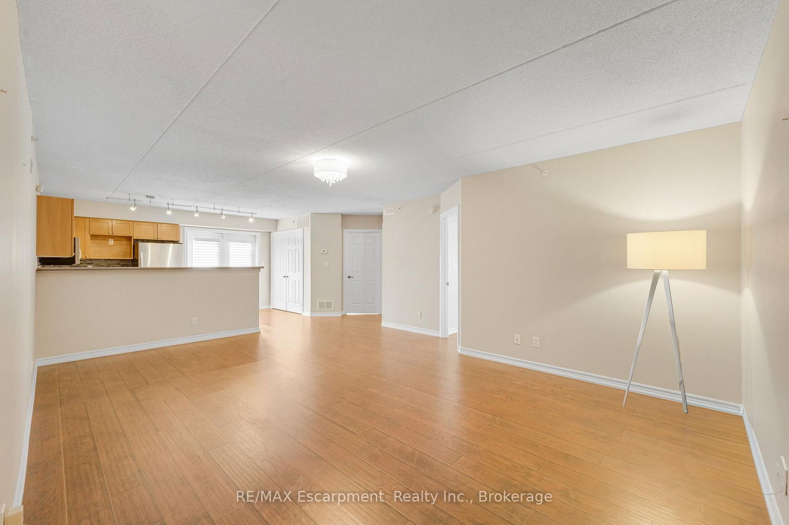 2075 Appleby Line • #102 • Burlington, ON photo 5