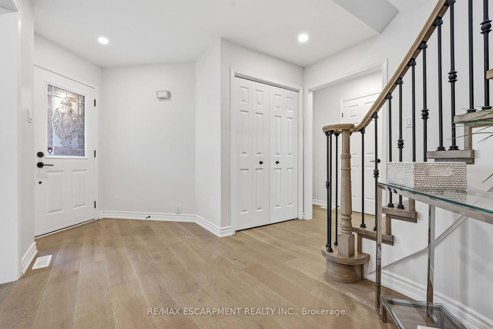 551 Deerhurst Drive • Burlington, ON photo 19