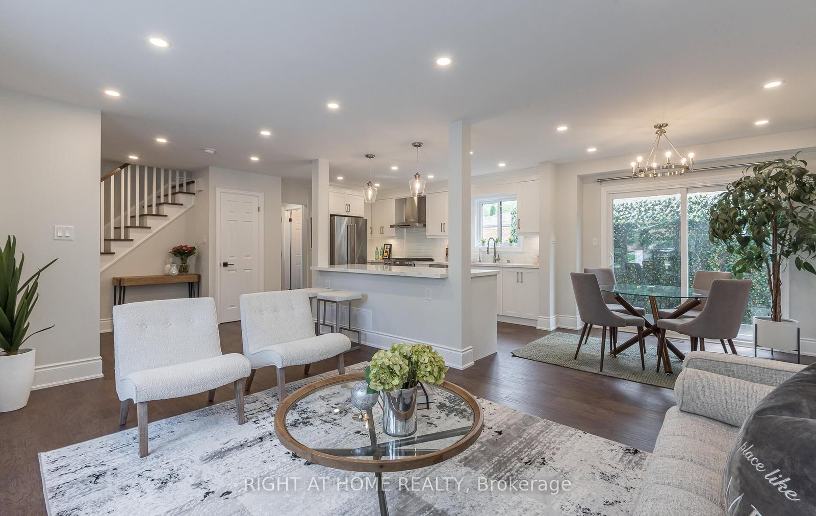 8 Culham Street • Oakville, ON photo 16