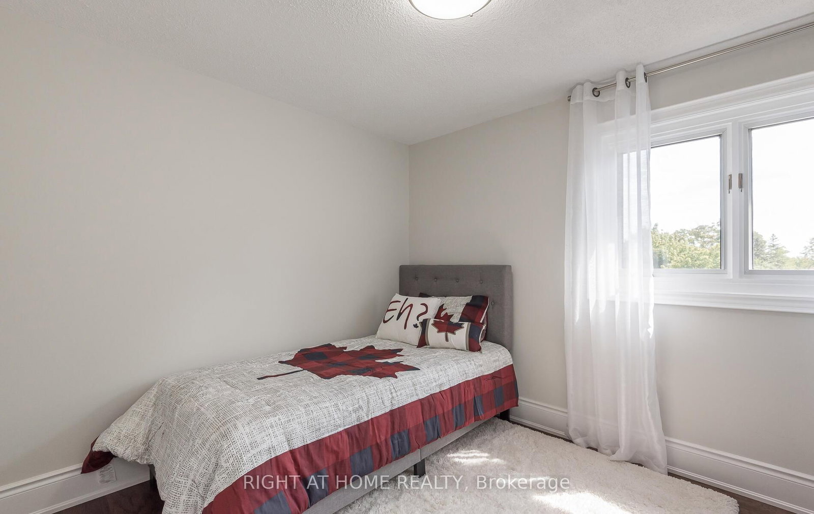 8 Culham Street • Oakville, ON photo 35