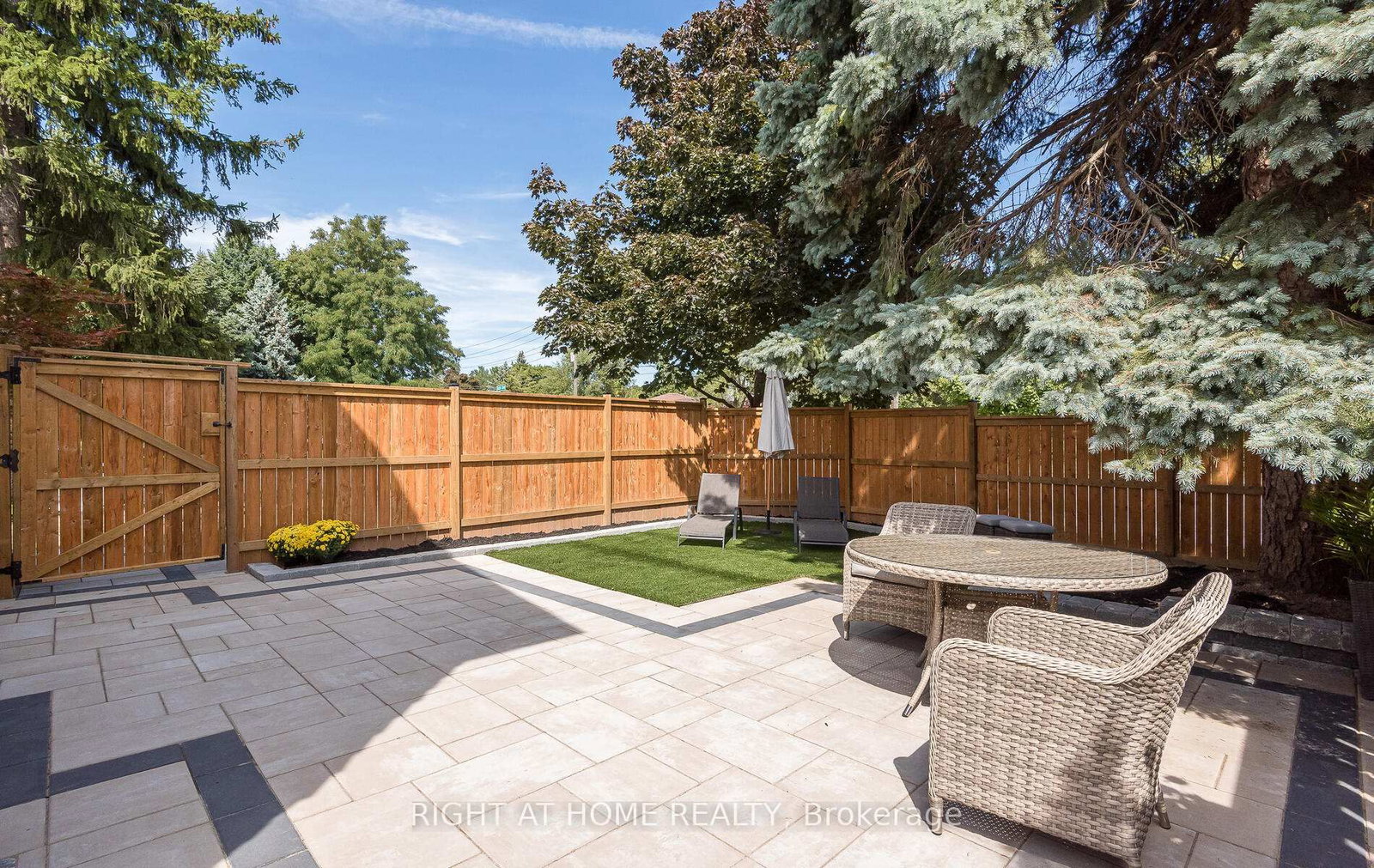 8 Culham Street • Oakville, ON photo 46