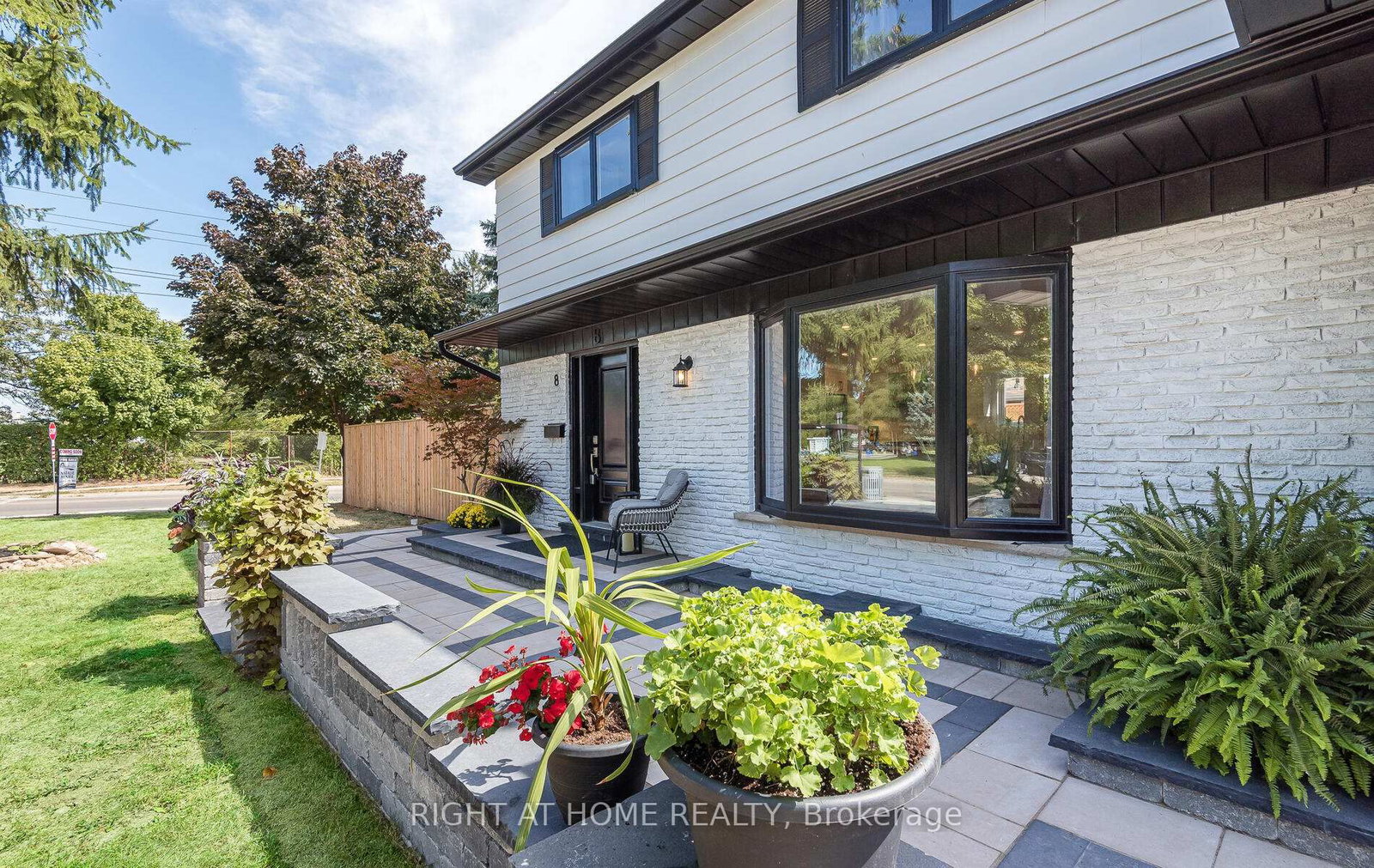 8 Culham Street • Oakville, ON photo 5