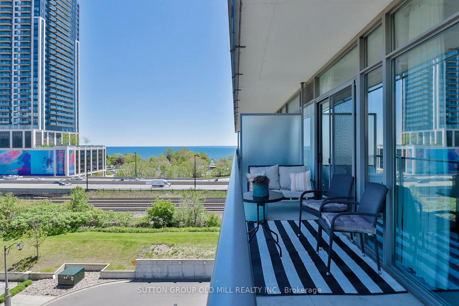 103 The Queensway • #602 • Toronto, ON photo 26