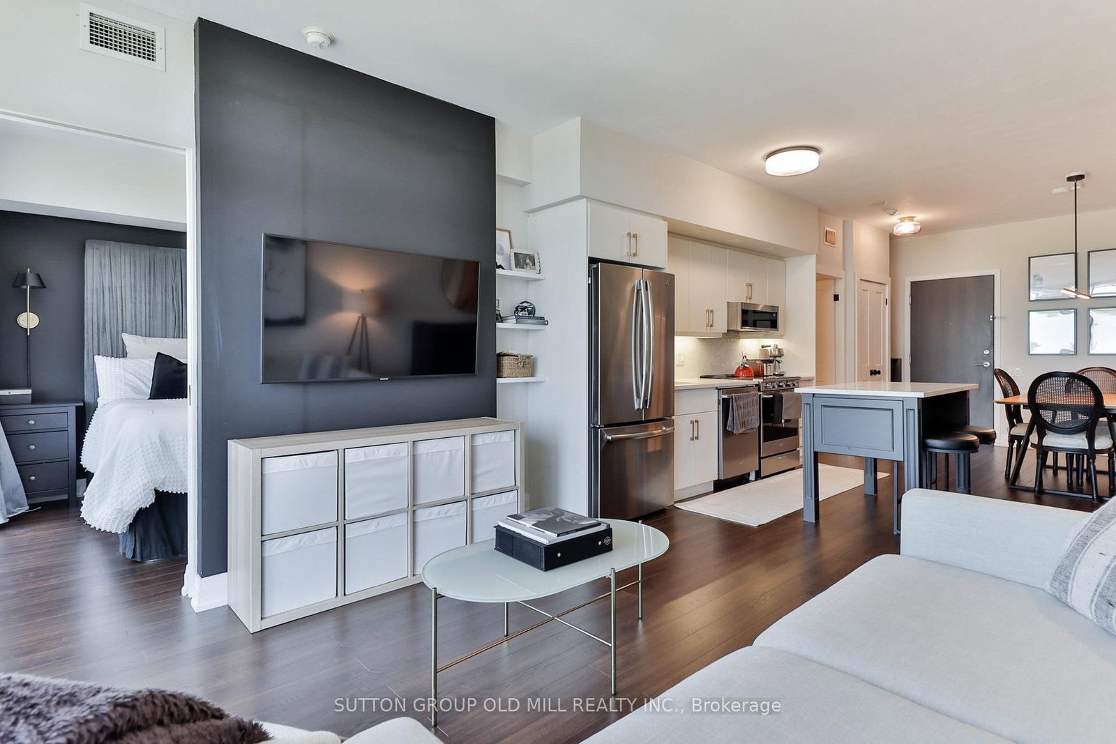 103 The Queensway • #602 • Toronto, ON photo 5