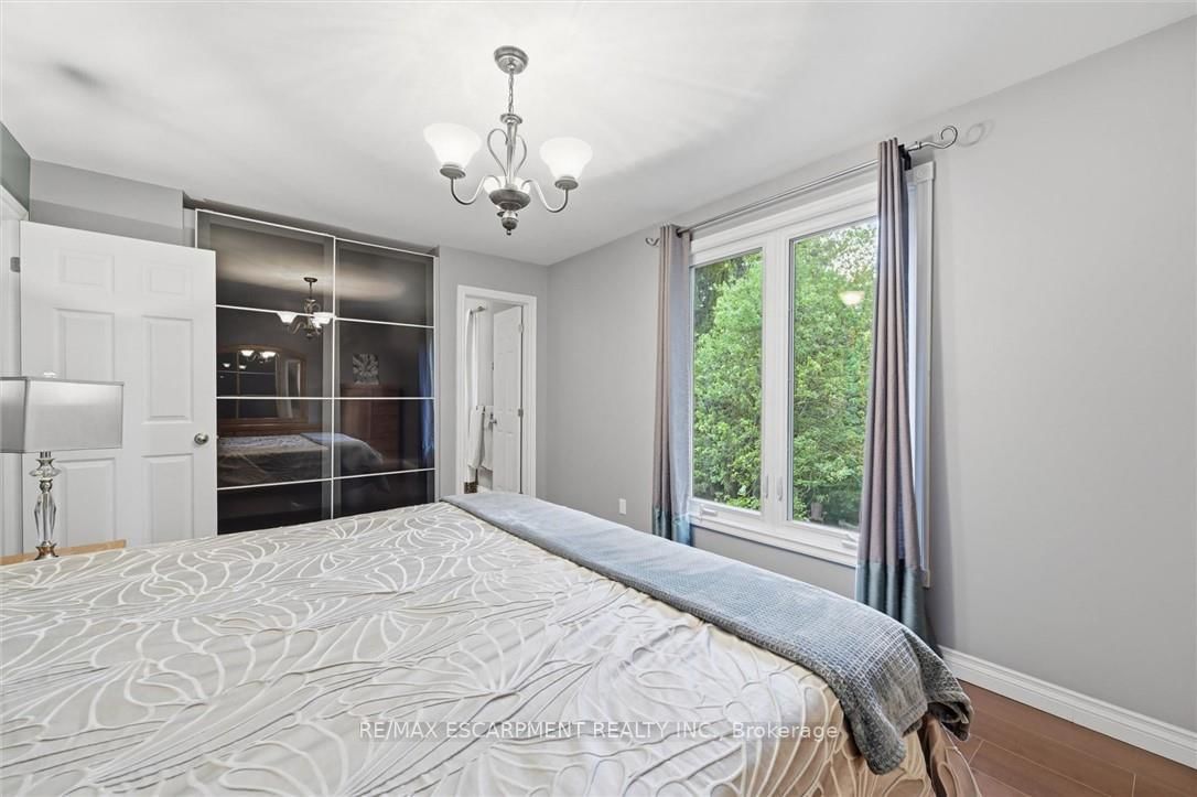 132 Hampton Heath Road • Burlington, ON photo 27
