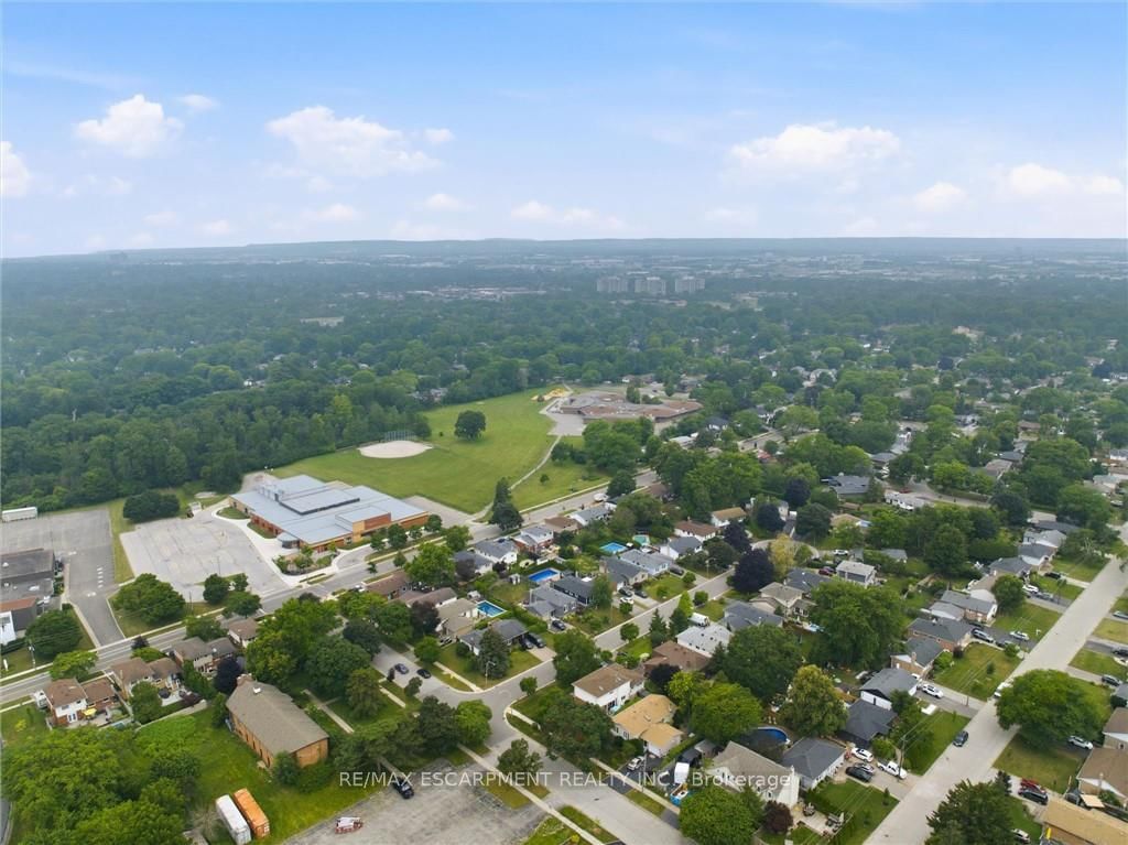 132 Hampton Heath Road • Burlington, ON photo 43