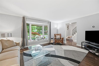 132 Hampton Heath Road • Burlington, ON photo 6