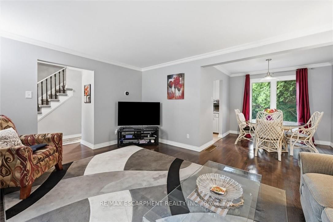 132 Hampton Heath Road • Burlington, ON photo 8