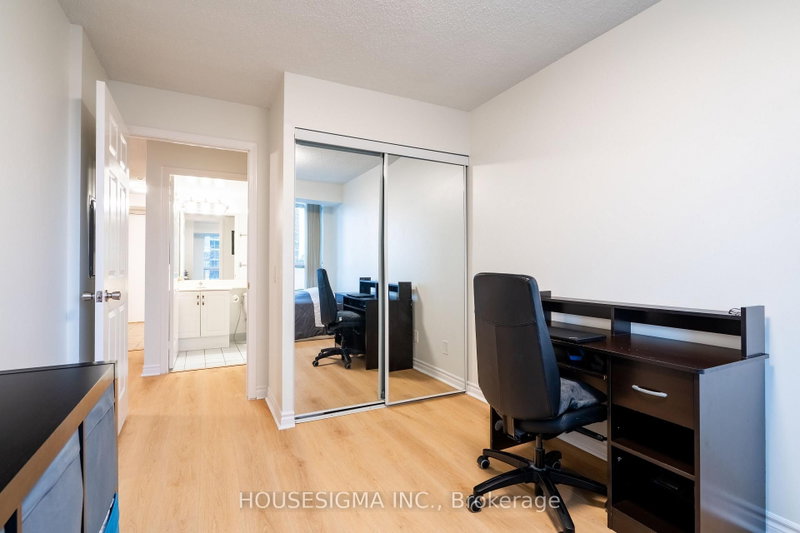 35 Kingsbridge Garden Mississauga,ON L5R 3Z5 — Photo 11