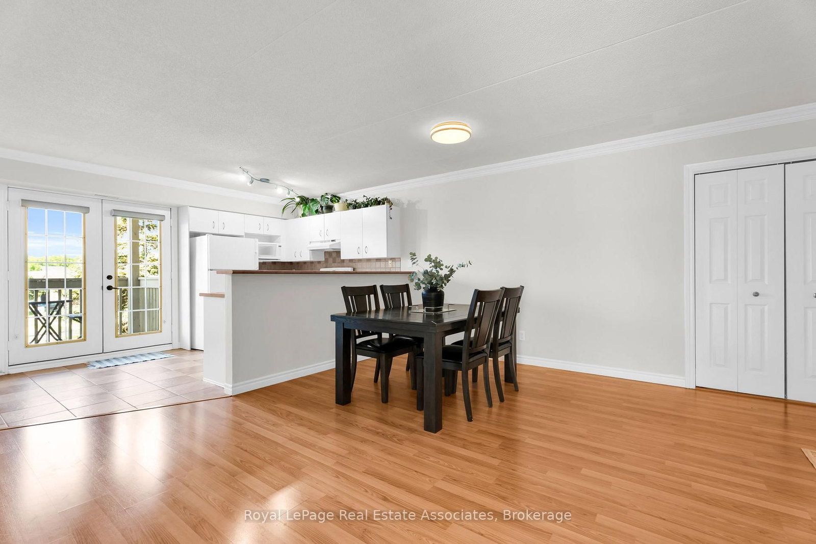 4003 Kilmer Drive • #311 • Burlington, ON photo 12