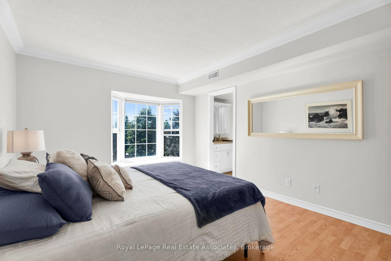 4003 Kilmer Drive • #311 • Burlington, ON photo 20