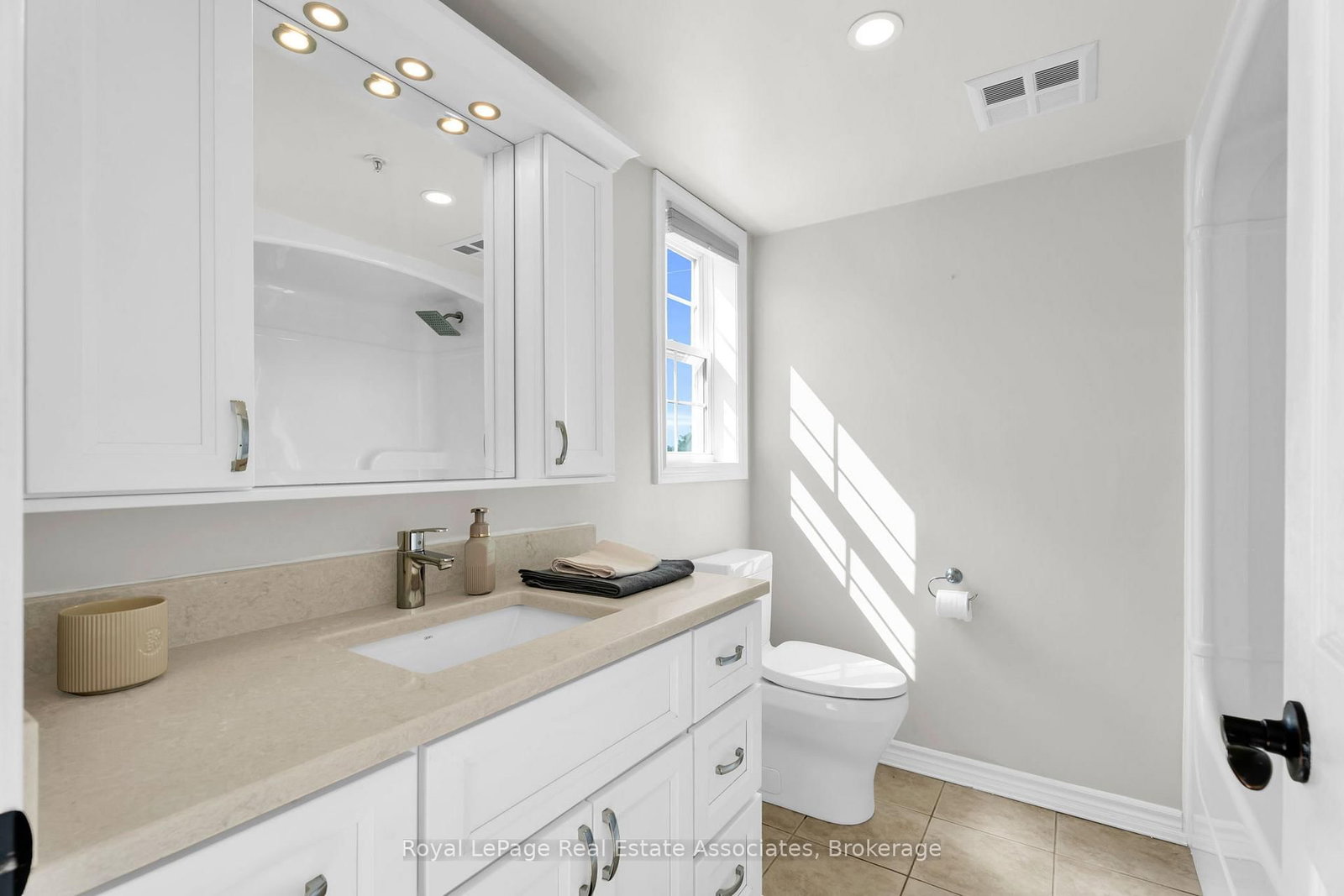 4003 Kilmer Drive • #311 • Burlington, ON photo 23