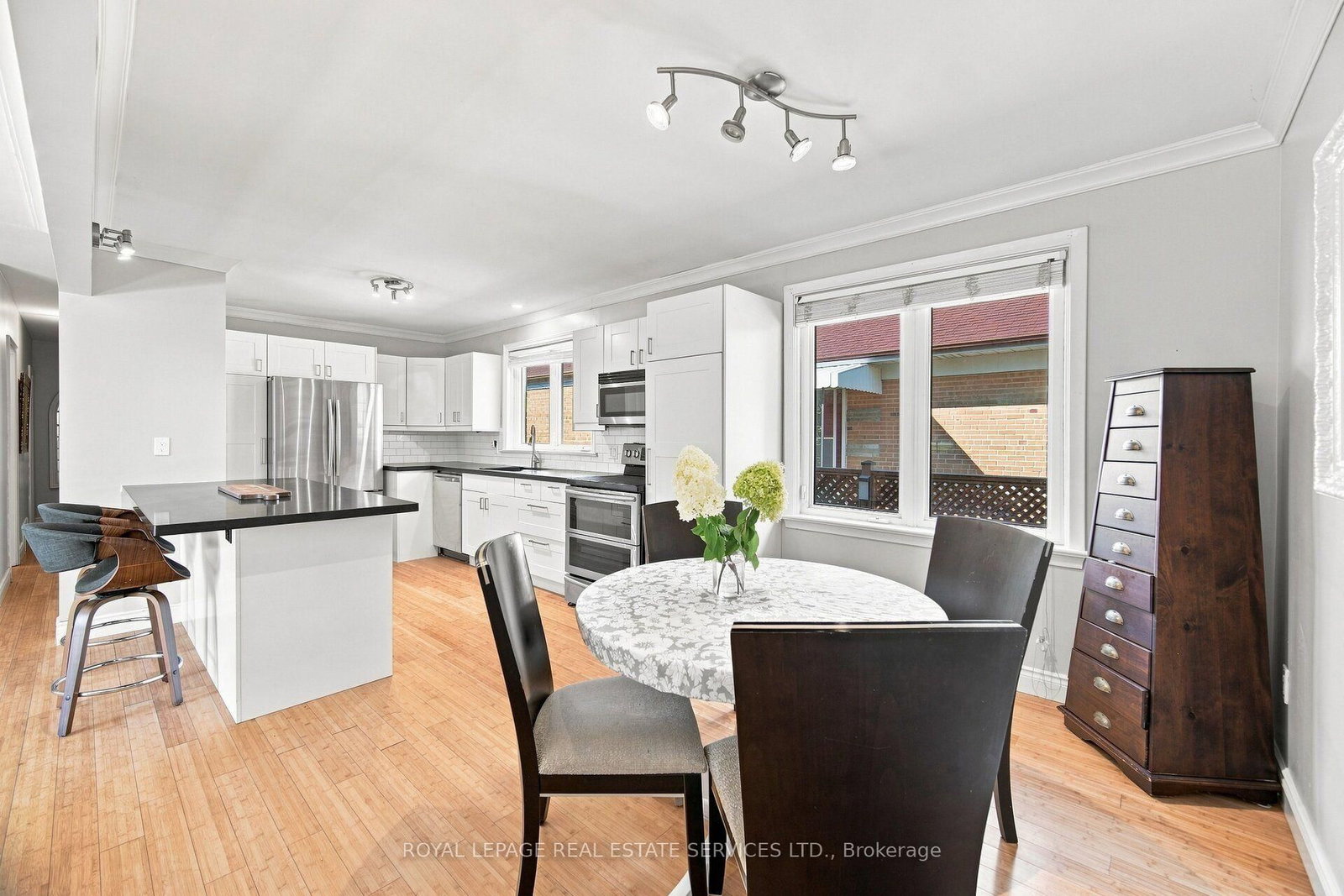 15 Velma Drive • Toronto, ON photo 11