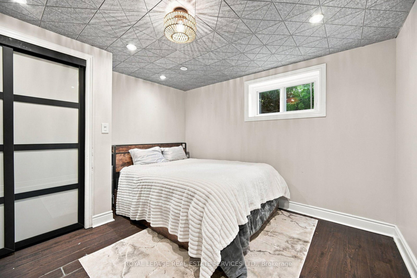 15 Velma Drive • Toronto, ON photo 34