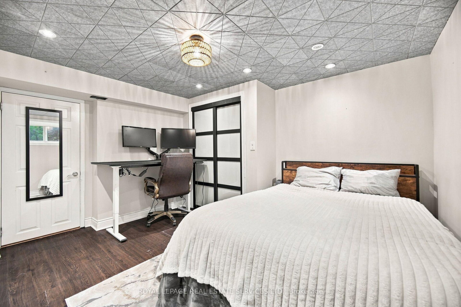 15 Velma Drive • Toronto, ON photo 35