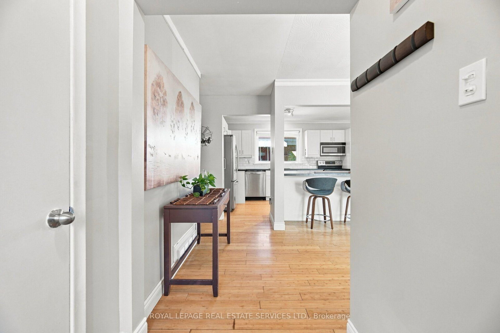 15 Velma Drive • Toronto, ON photo 6
