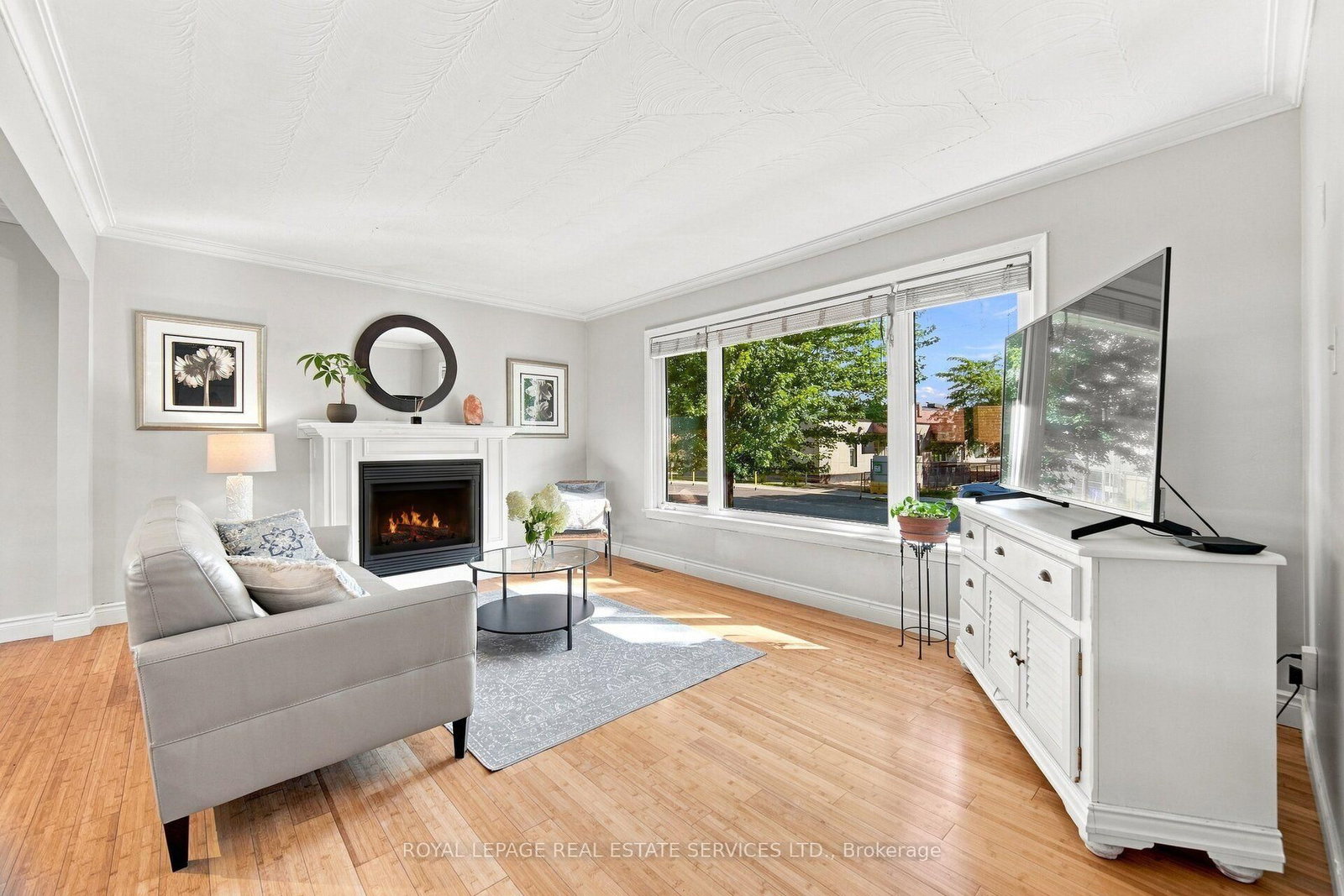 15 Velma Drive • Toronto, ON photo 8