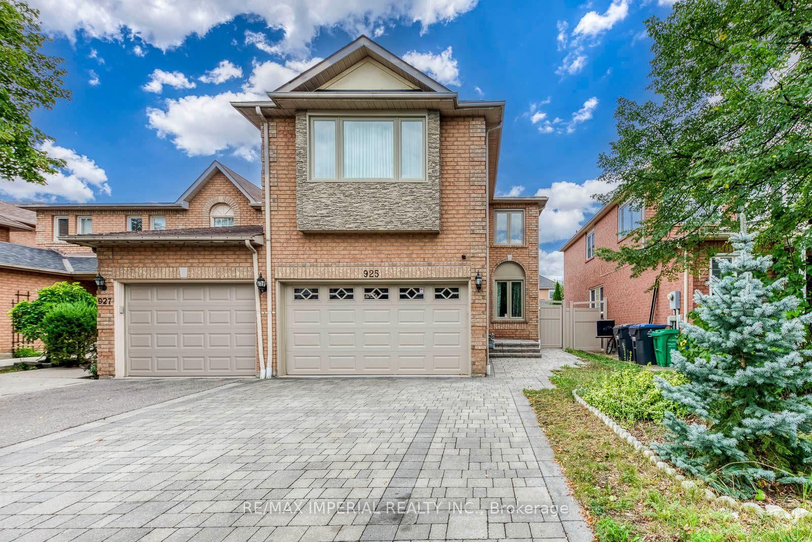 925 Cardington Street • Mississauga, ON photo 1