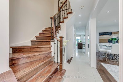 925 Cardington Street • Mississauga, ON photo 4