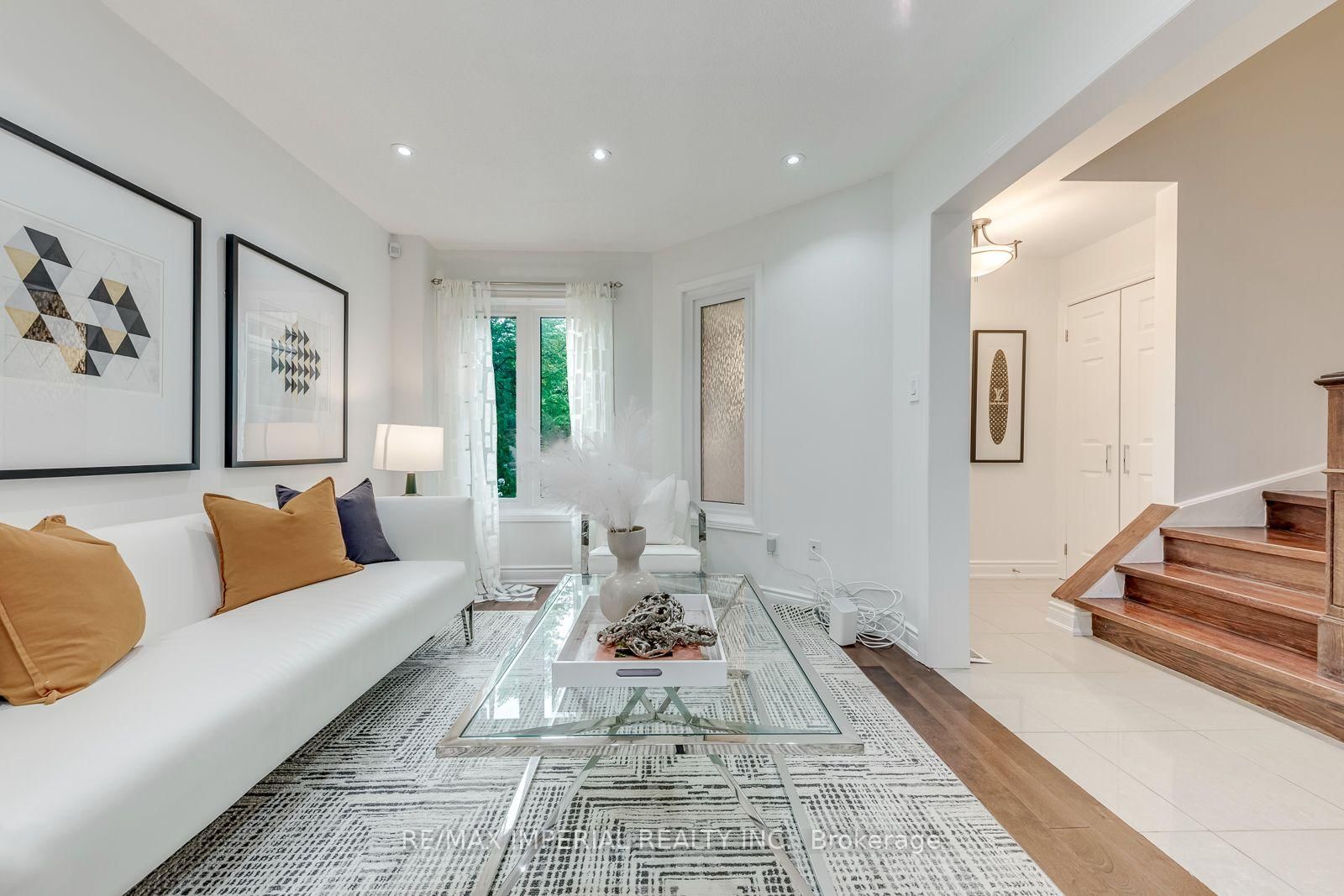 925 Cardington Street • Mississauga, ON photo 6