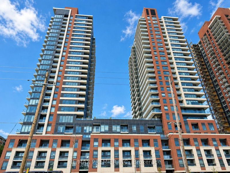 2116 - 4010 Eglinton Avenue W