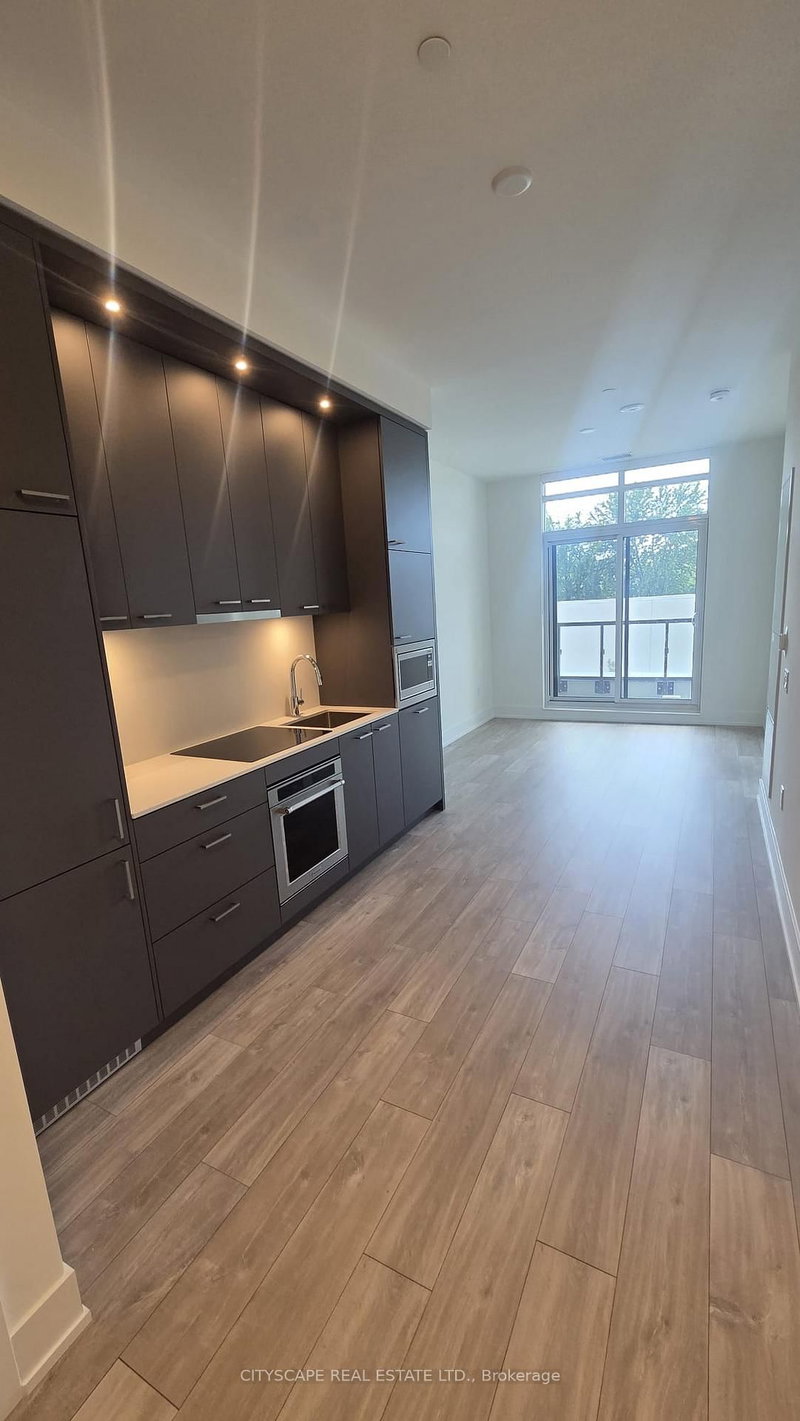 220 - 858 Dupont Street