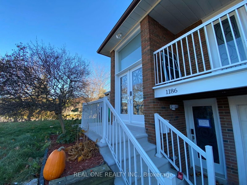 ROOM U1 - 1186 Shadeland Drive