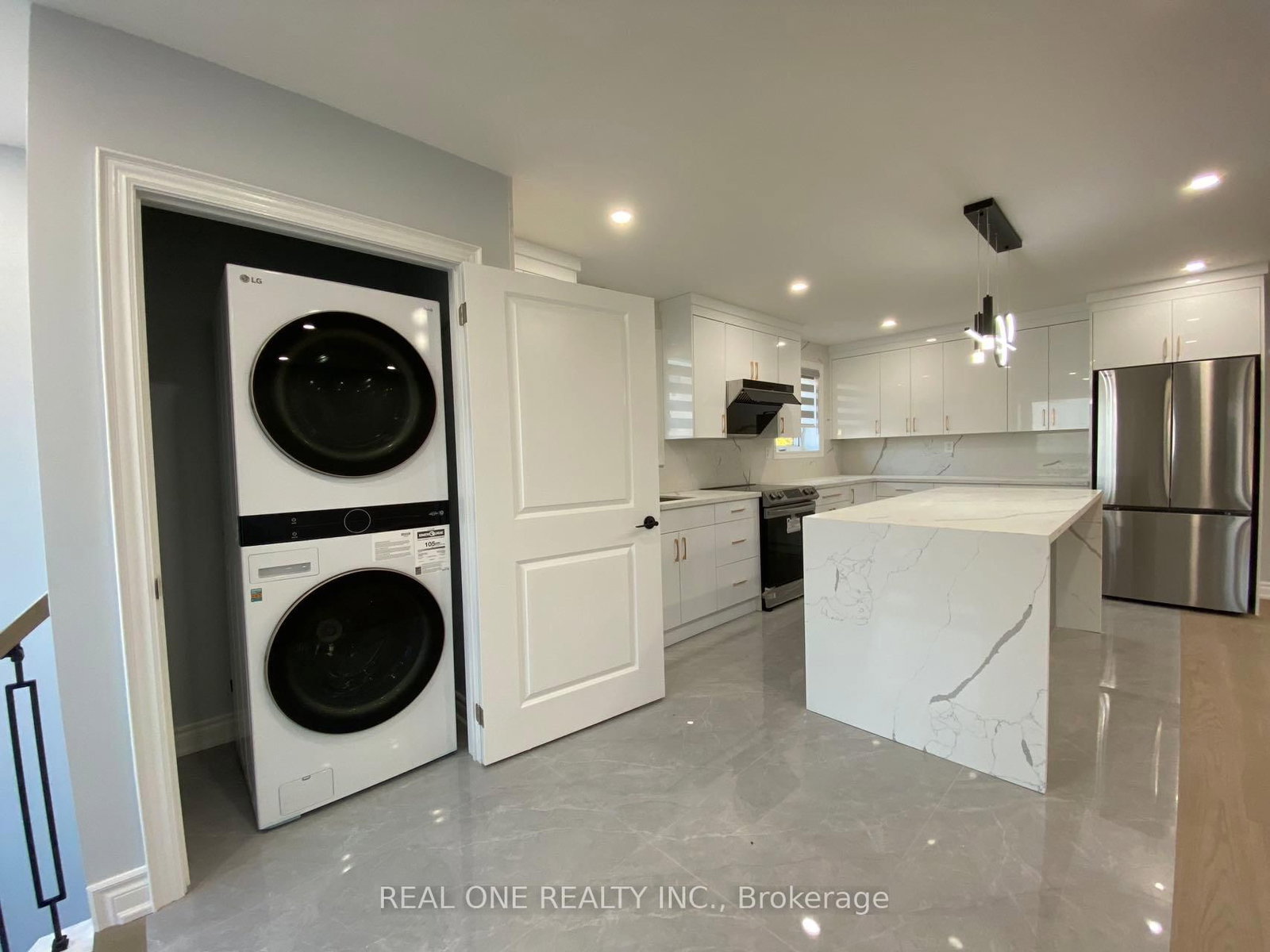 ROOM U1-1186 Shadeland Dr, Mississauga, view 5
