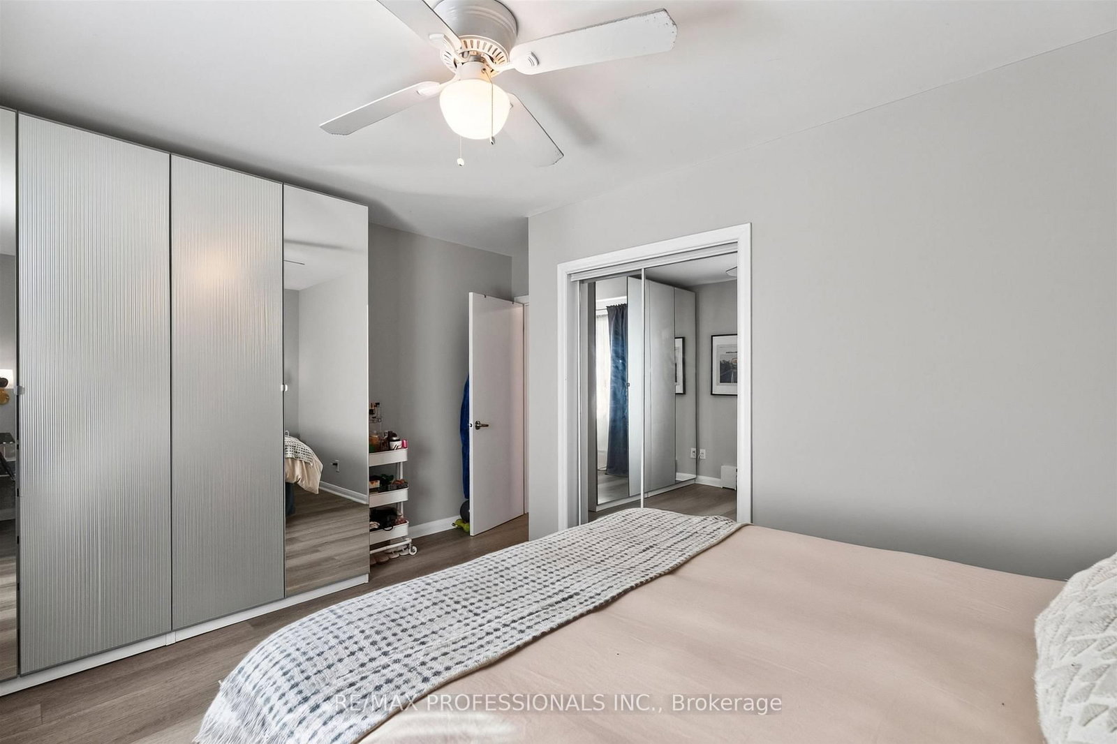 31 Long Branch Avenue • Toronto, ON photo 20