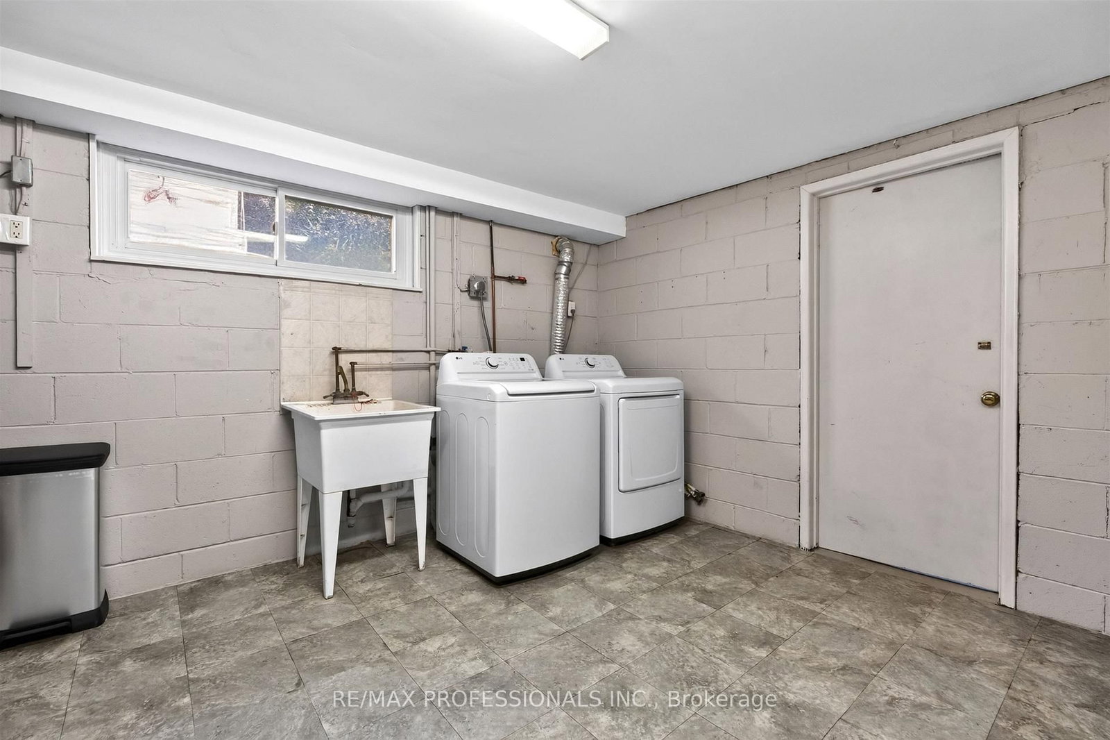 31 Long Branch Avenue • Toronto, ON photo 39