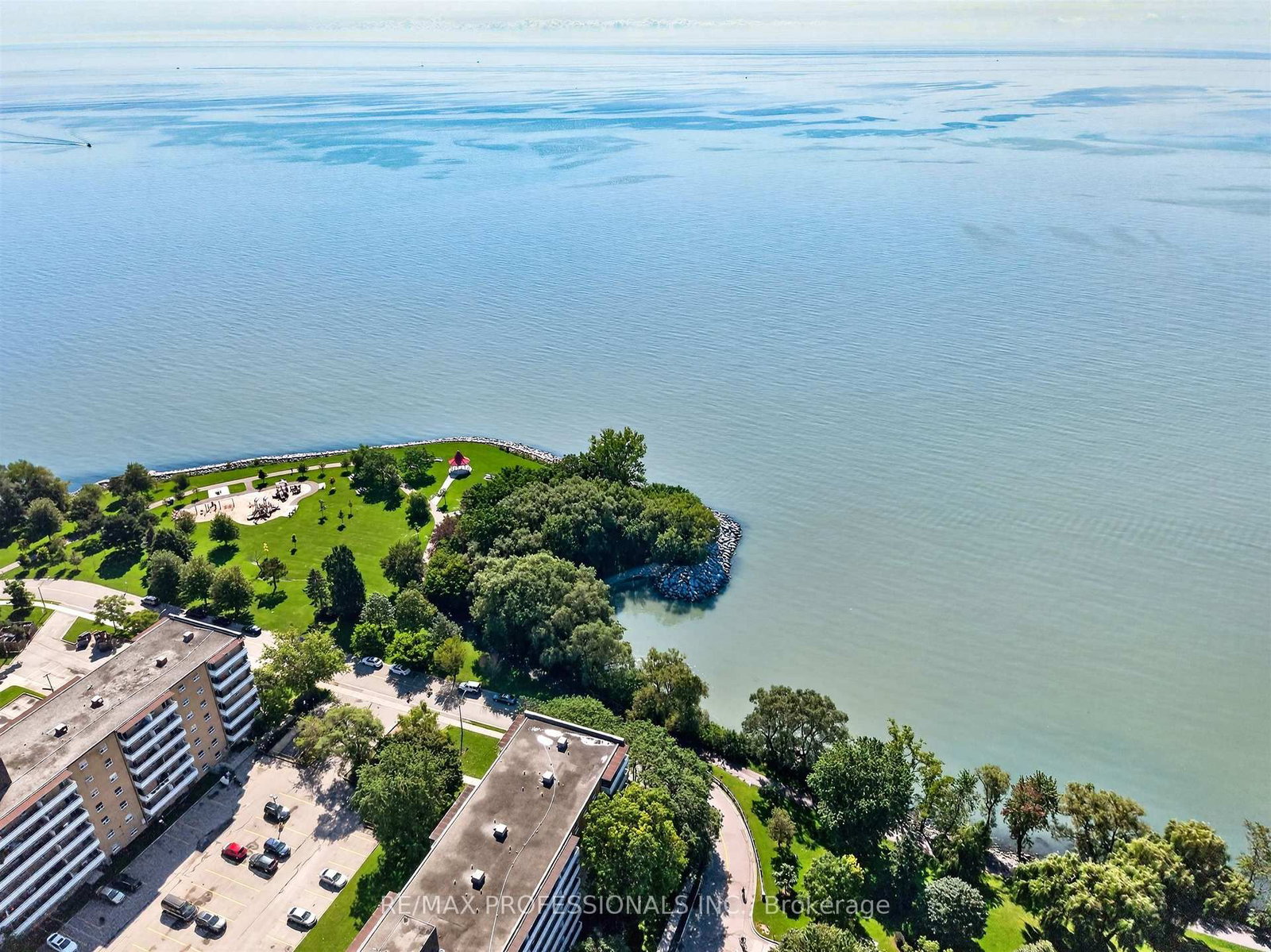 31 Long Branch Avenue • Toronto, ON photo 46