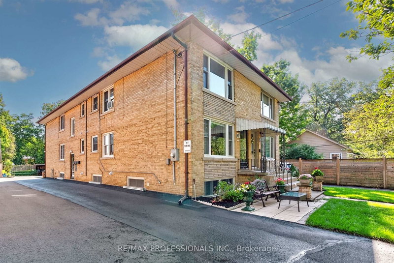 31 Long Branch Toronto,ON M8W 3H8 — Photo 5