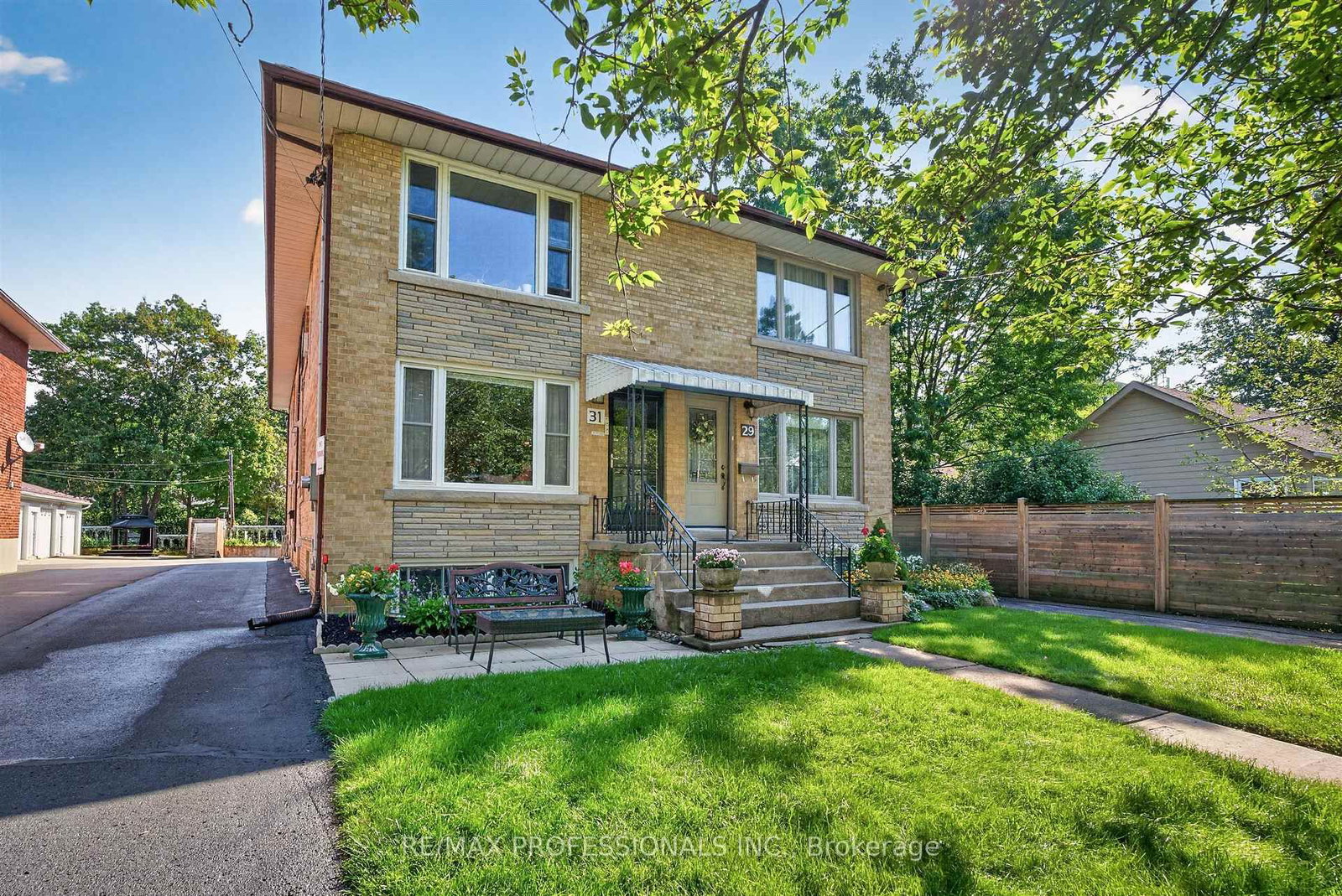 31 Long Branch Avenue • Toronto, ON photo 6