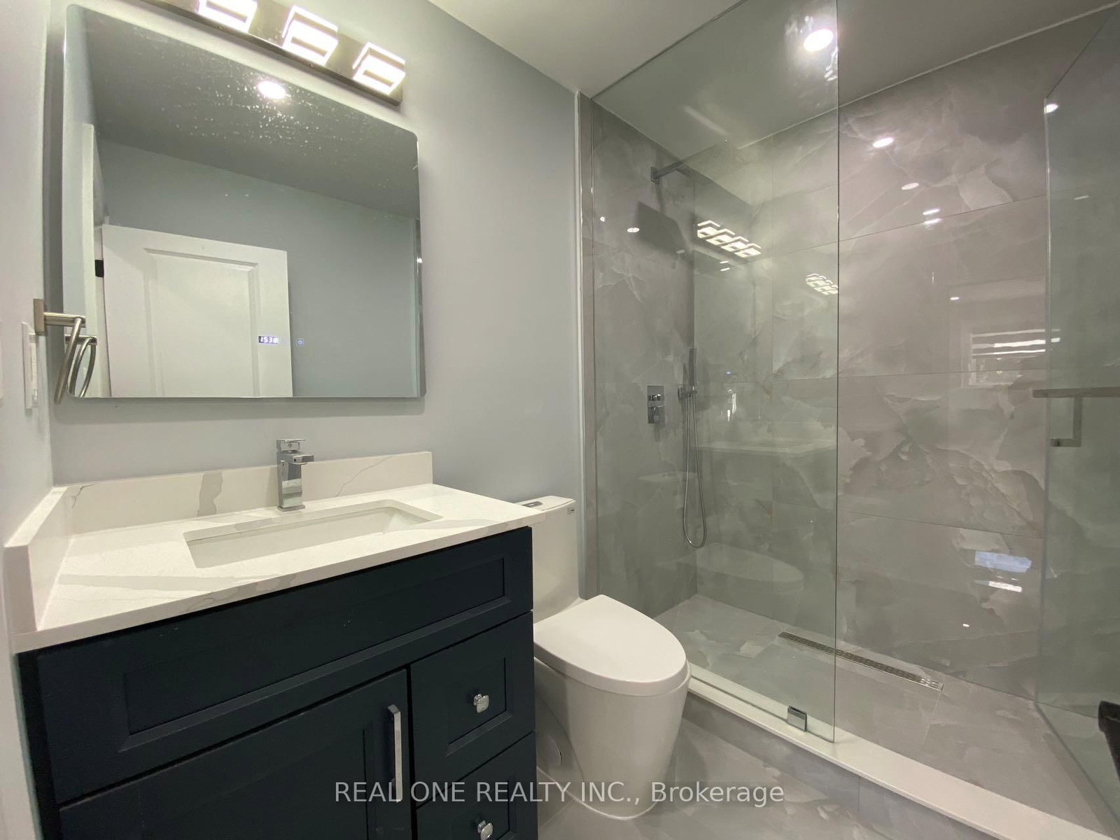 ROOM U2-1186 Shadeland Dr, Mississauga, view 13