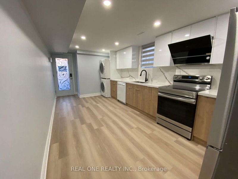 ROOM L2 - 1186 Shadeland Drive