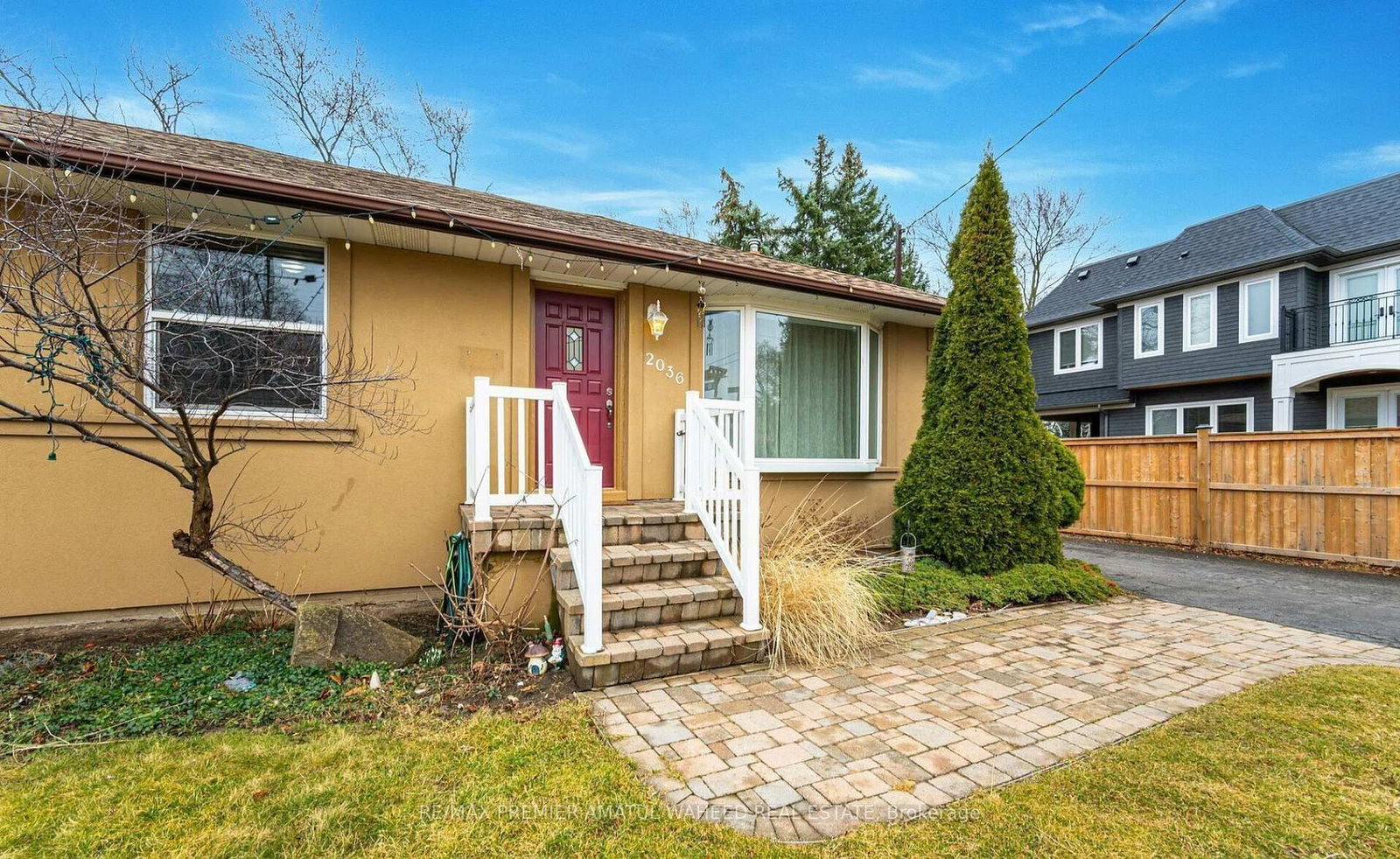 2036 Constance Drive, Oakville 2