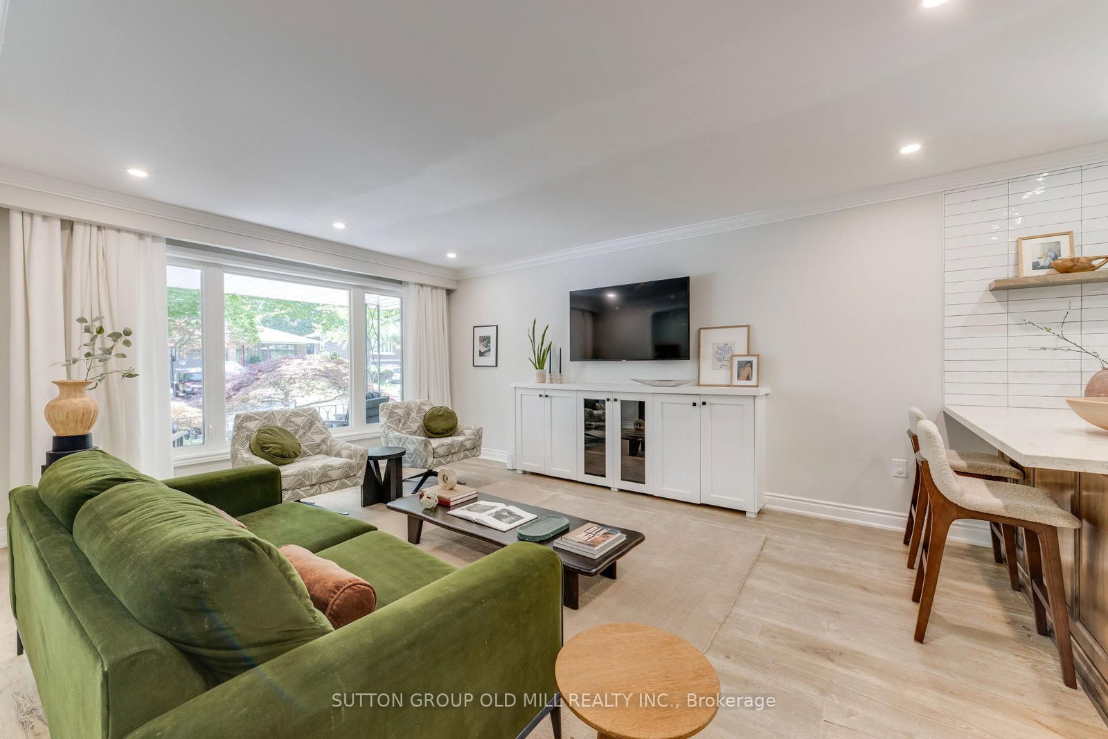 85 Bonnyview Drive • Toronto, ON photo 8