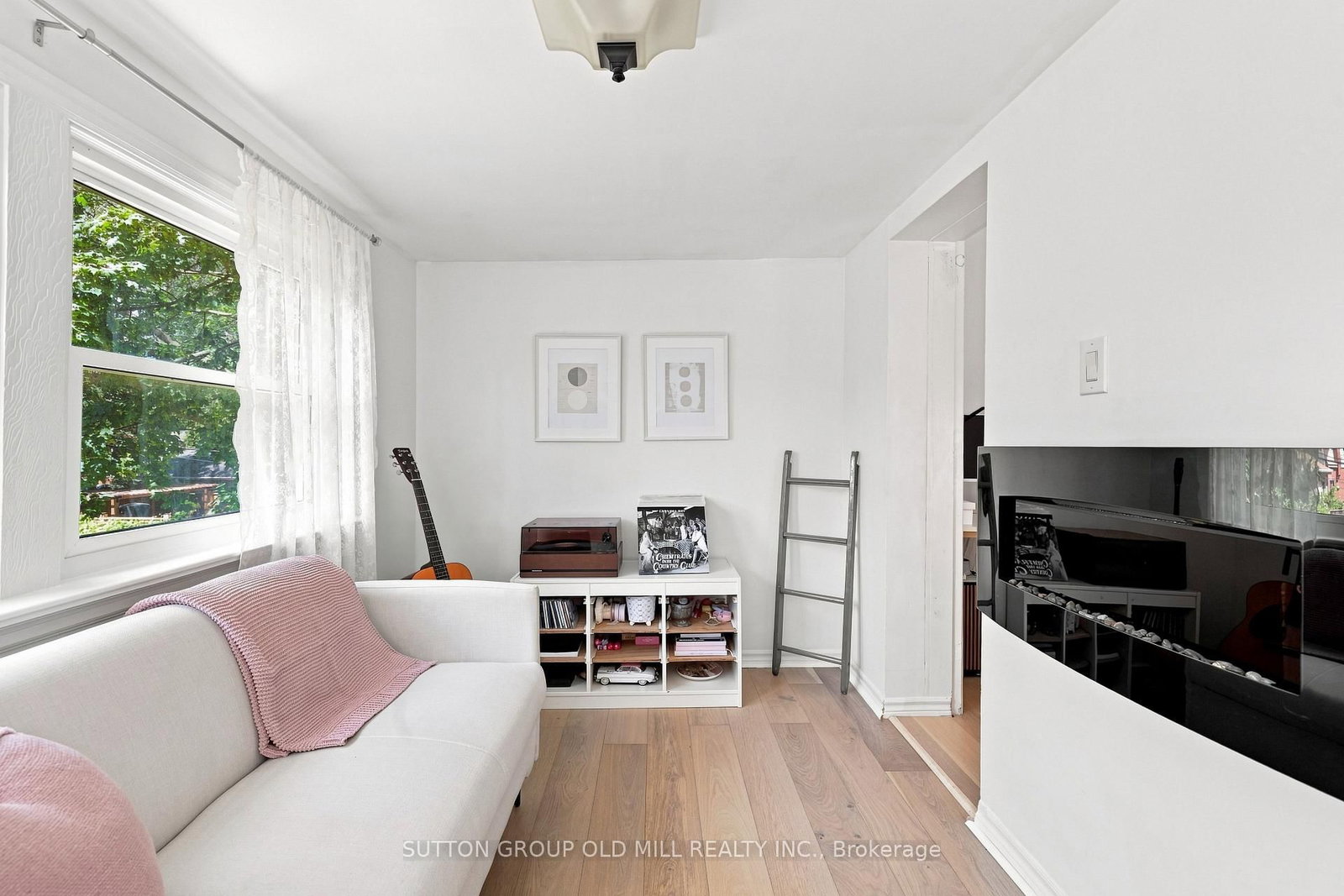 10 Queens Avenue • Toronto, ON photo 28
