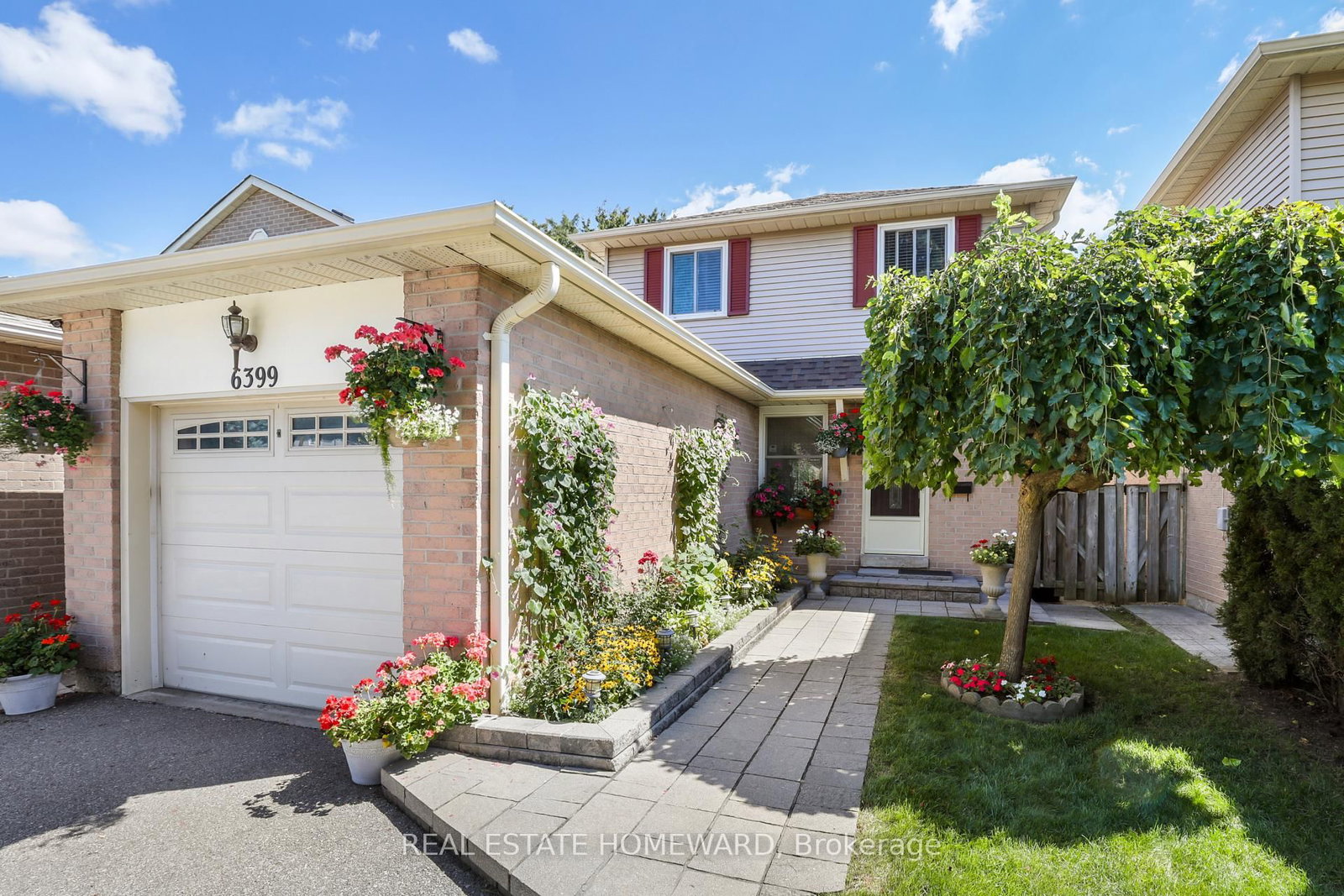 6399 Colebrook Crescent • Mississauga, ON photo 3