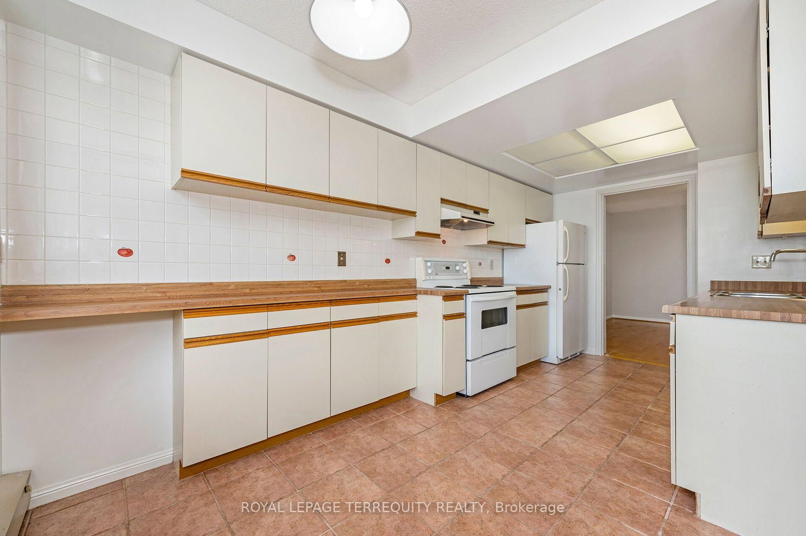 40 Richview Road • #2002 • Toronto, ON photo 16