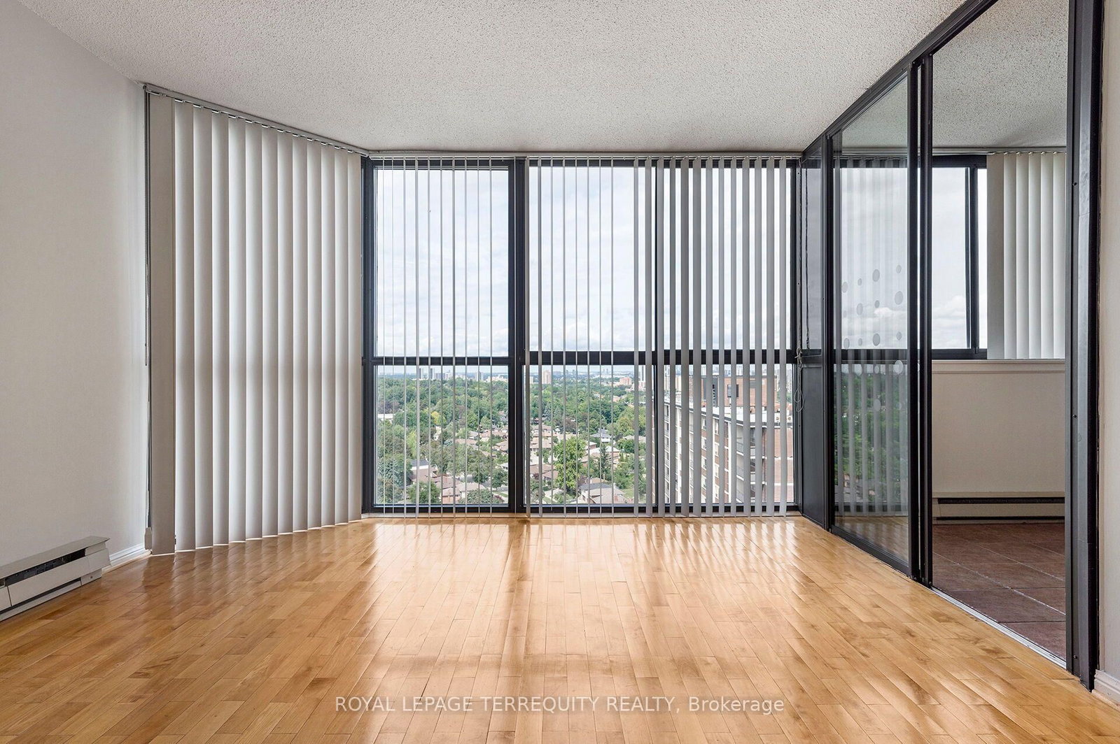40 Richview Road • #2002 • Toronto, ON photo 18